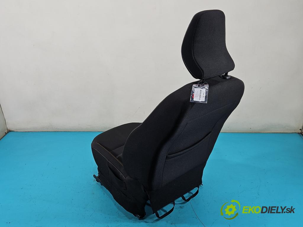 Dacia Sandero III 2020- 1.0 SCe: 91 KM manual 67 kW 999 cm3 5- Sedačka pravý  (Sedačka, sedadlo)