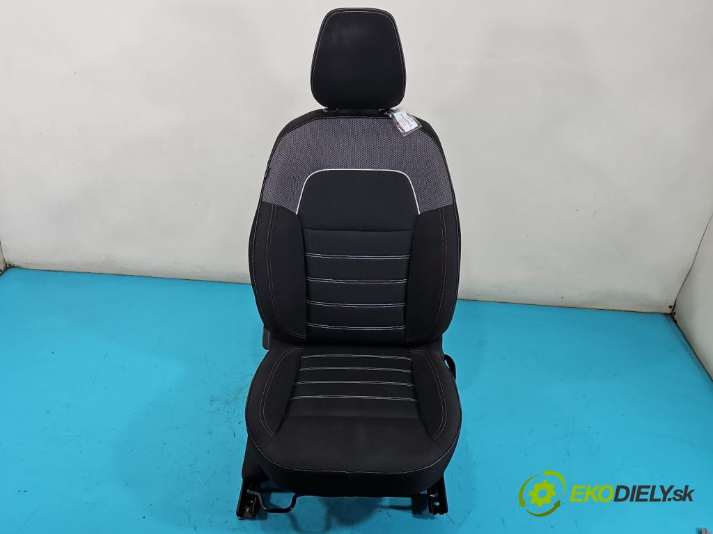 Dacia Sandero III 2020- 1.0 SCe: 91 KM manual 67 kW 999 cm3 5- Sedačka pravý  (Sedačka, sedadlo)