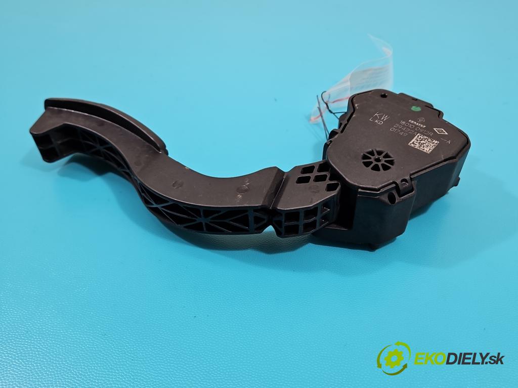 Dacia Sandero III 2020- 1.0 SCe: 91 KM manual 67 kW 999 cm3 5- pedal plyn potenciometr: 180100912R