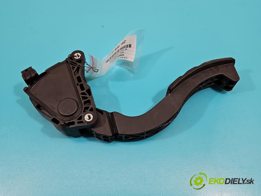 Dacia Sandero III 2020- 1.0 SCe: 91 KM manual 67 kW 999 cm3 5- pedal plyn potenciometr: 180100912R