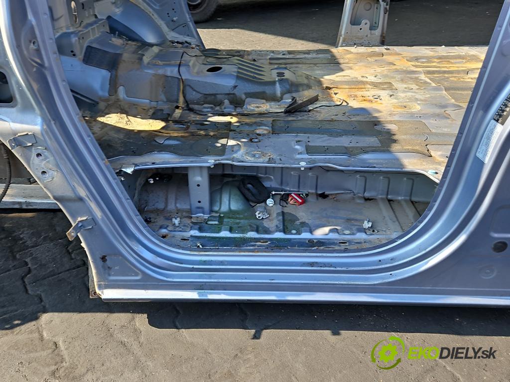 Hyundai H1 II 2007-2023 2.5 crdi (D4CB): 163 hp manual 120 kW 2497 cm3 3- práh levý  (Ostatní)