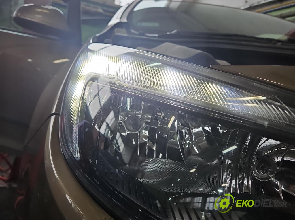 Opel Astra IV 2009-2015 1.6 16V 116 HP manual 85 kW 1598 cm3 5- Reflektor: pravý 13365291 (Svetlo predné pravé)