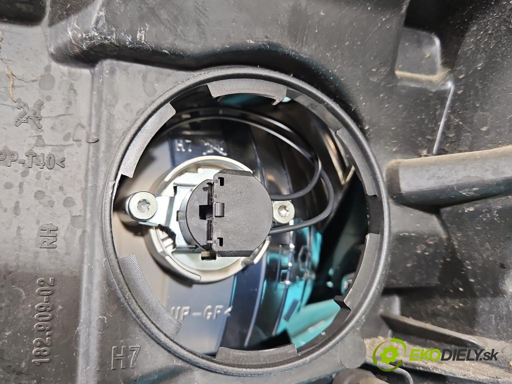 Opel Astra IV 2009-2015 1.6 16V 116 HP manual 85 kW 1598 cm3 5- Reflektor: pravý 13365291 (Svetlo predné pravé)