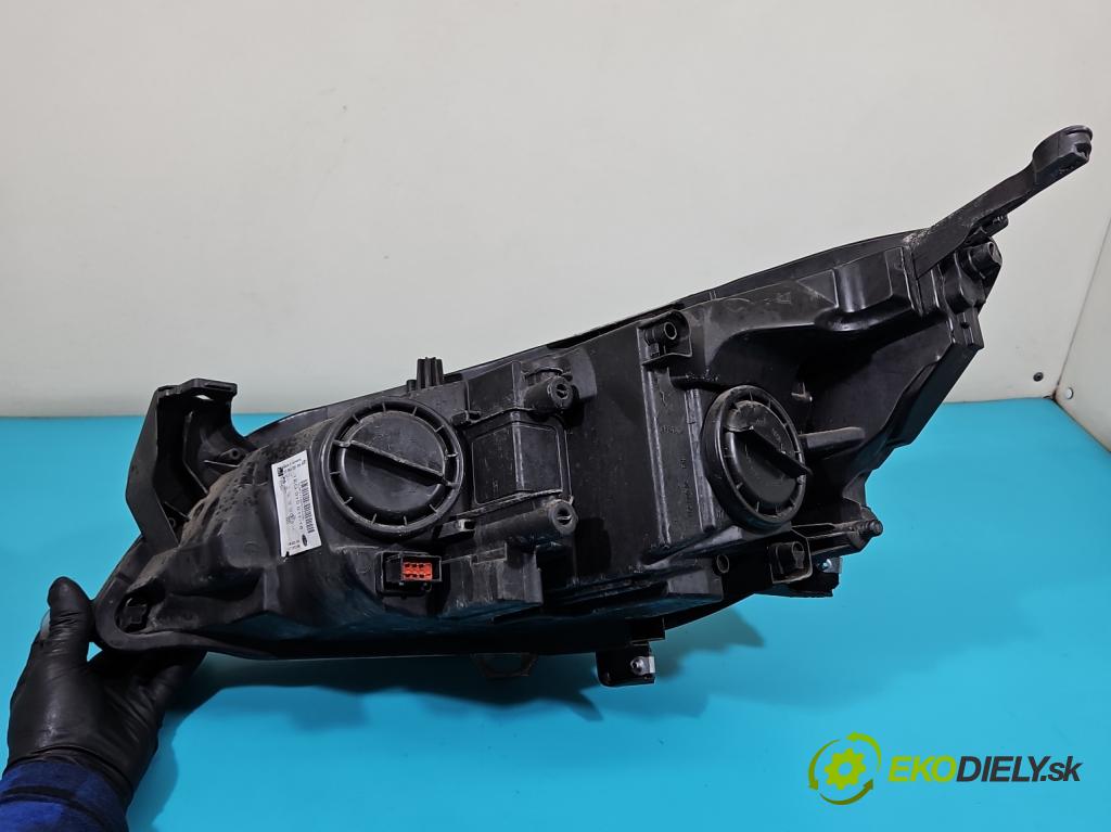 Opel Astra IV 2009-2015 1.6 16V 116 HP manual 85 kW 1598 cm3 5- Reflektor: pravý 13365291 (Svetlo predné pravé)