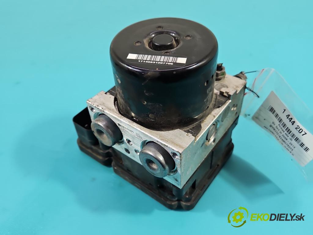 Vw Golf VI 2008-2013 1.6 tdi 105 HP manual 77 kW 1598 cm3 5- čerpadlo abs 1K0907379AJ (Pumpa ABS)
