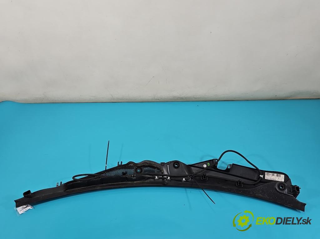 Mercedes E W212 2009-2016 3.0 CDI V6 231 HP automatic 170 kW 3000 cm3 5- torpédo A2128301013 (Torpédo (plast pod čelným sklom))