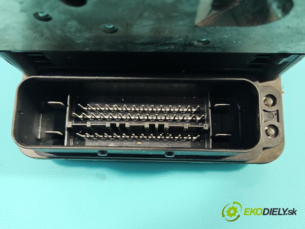 Mercedes E W212 2009-2016 3.0 CDI V6 231 HP automatic 170 kW 3000 cm3 5- čerpadlo abs 0265960357 (Pumpa ABS)