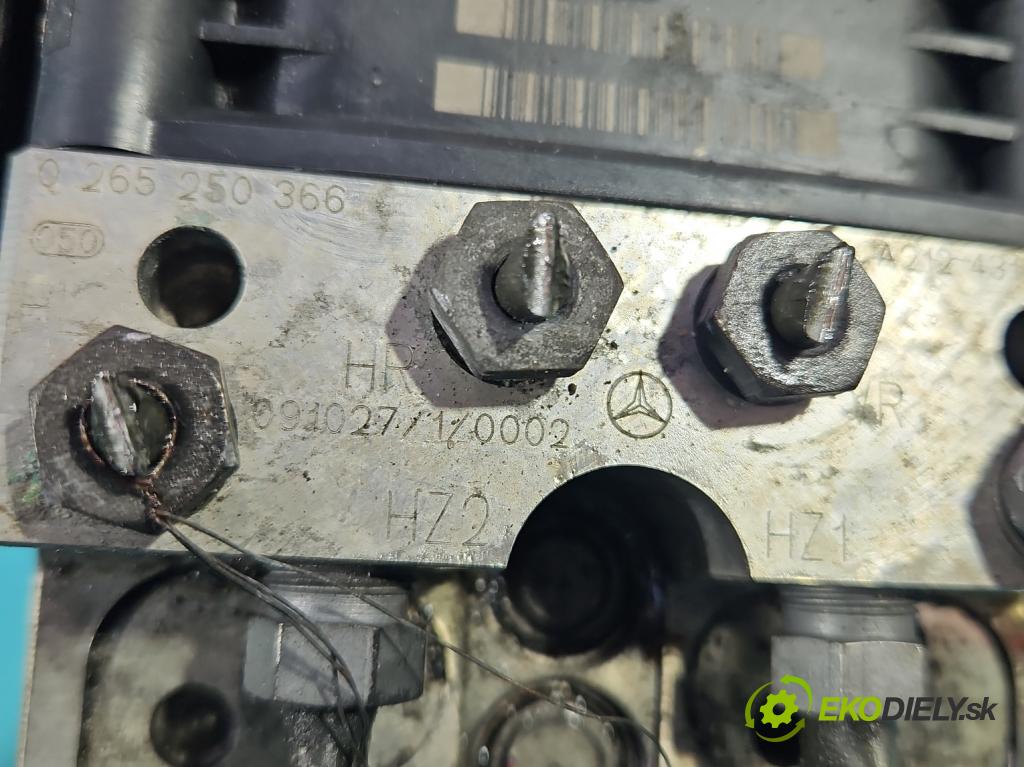 Mercedes E W212 2009-2016 3.0 CDI V6 231 HP automatic 170 kW 3000 cm3 5- čerpadlo abs 0265960357 (Pumpa ABS)