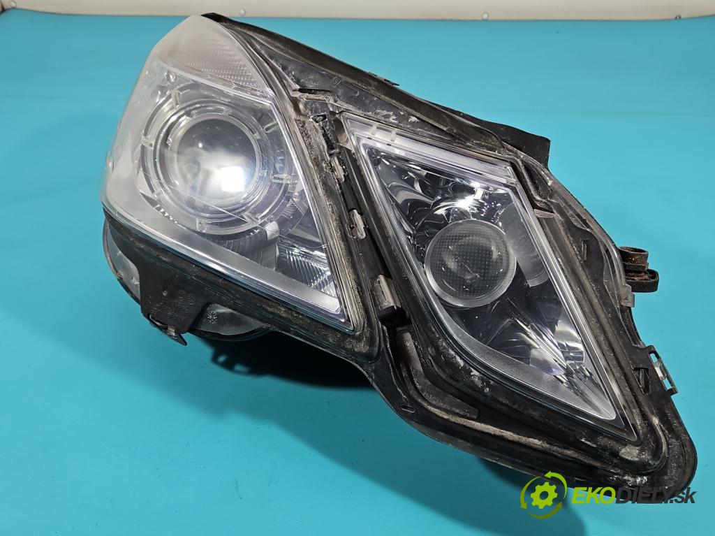 Mercedes E W212 2009-2016 3.0 CDI V6 231 HP automatic 170 kW 3000 cm3 5- Reflektor: pravý A2128205861 (Svetlo predné pravé)