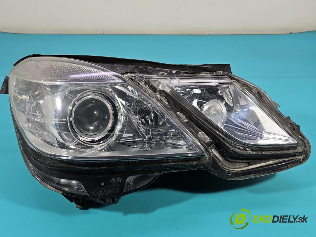 Mercedes E W212 2009-2016 3.0 CDI V6 231 HP automatic 170 kW 3000 cm3 5- Reflektor: pravý A2128205861 (Svetlo predné pravé)