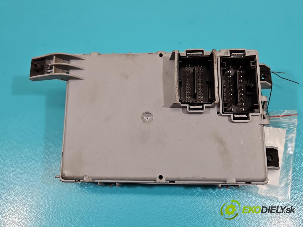 Opel Combo D 2011-2018 1.3 cdti 90 hp manual 66 kW 1251 cm3 5- skříňka pojistková 00520158930 (Pojistkové skříňky)