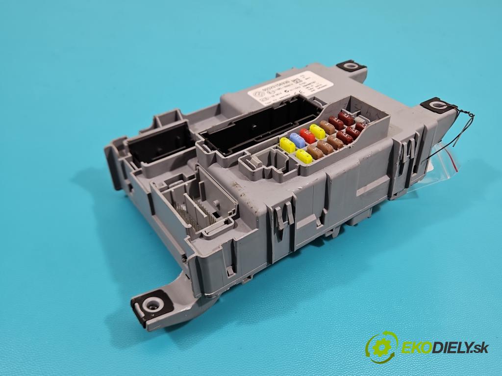 Opel Combo D 2011-2018 1.3 cdti 90 hp manual 66 kW 1251 cm3 5- skříňka pojistková 00520158930 (Pojistkové skříňky)