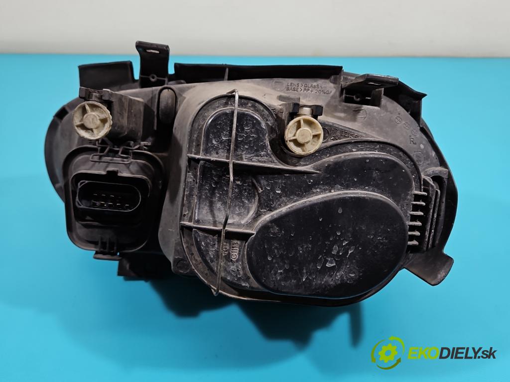 Vw Golf IV 1997-2003 1.9 tdi 90 HP manual 66 kW 1896 cm3 5- Reflektor: pravý  (Svetlo predné pravé)
