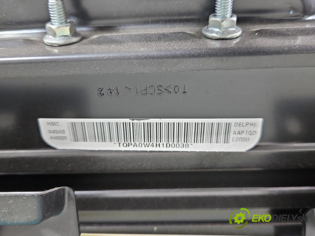 Hyundai H1 II 2007-2023 2.5 crdi (D4CB): 163 HP manual 120 kW 2497 cm3 3- kokpit,pristrojová doska rozdeľovacia