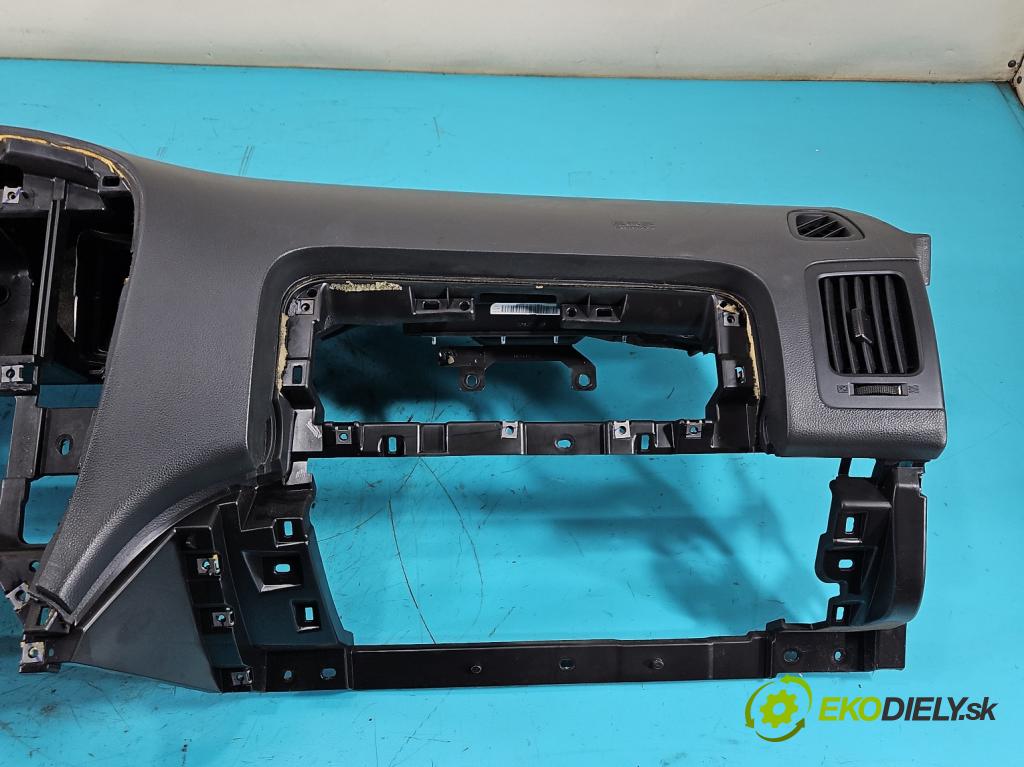 Hyundai H1 II 2007-2023 2.5 crdi (D4CB): 163 HP manual 120 kW 2497 cm3 3- kokpit,pristrojová doska rozdeľovacia