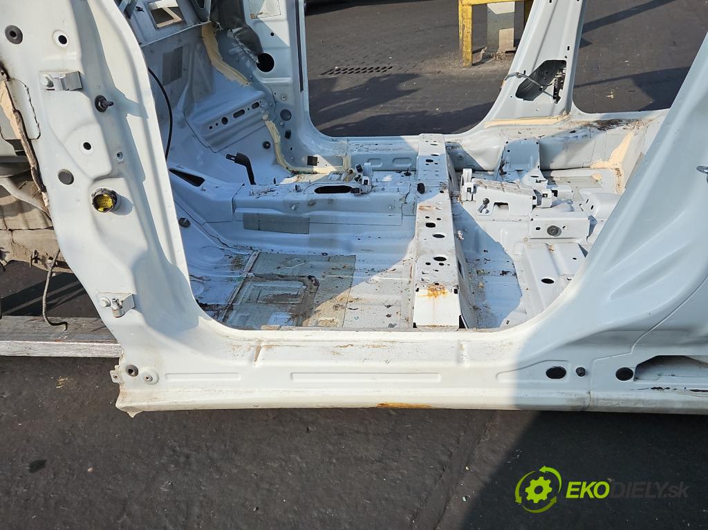 Opel Combo D 2011-2018 1.3 cdti 90 HP manual 66 kW 1251 cm3 5- Práh: ľavý  (Karoséria ostatné)