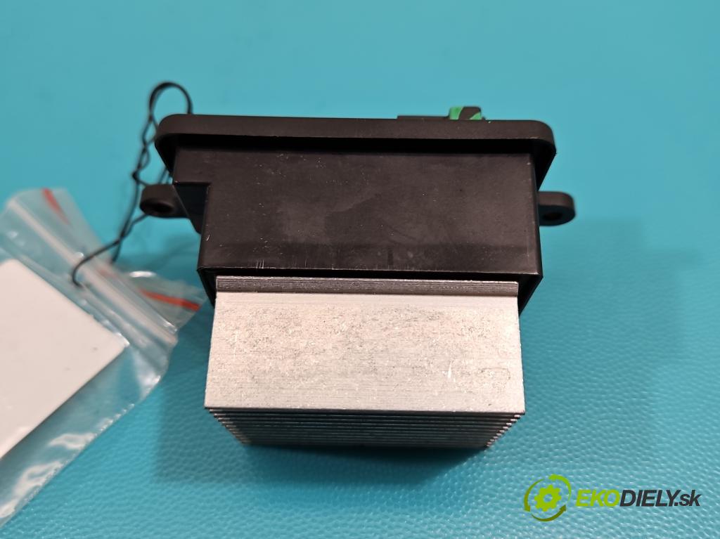 Dacia Sandero III 2020- 1.0 SCe: 91 KM manual 67 kW 999 cm3 5- rezistor 017600-7200