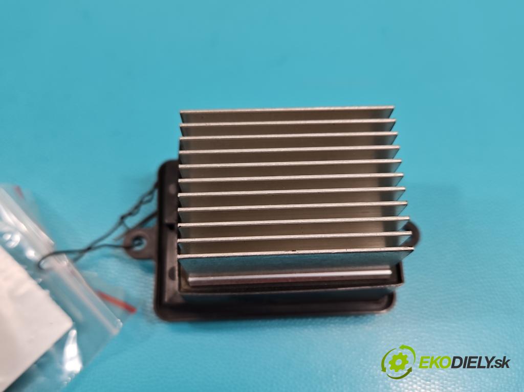 Dacia Sandero III 2020- 1.0 SCe: 91 KM manual 67 kW 999 cm3 5- rezistor 017600-7200