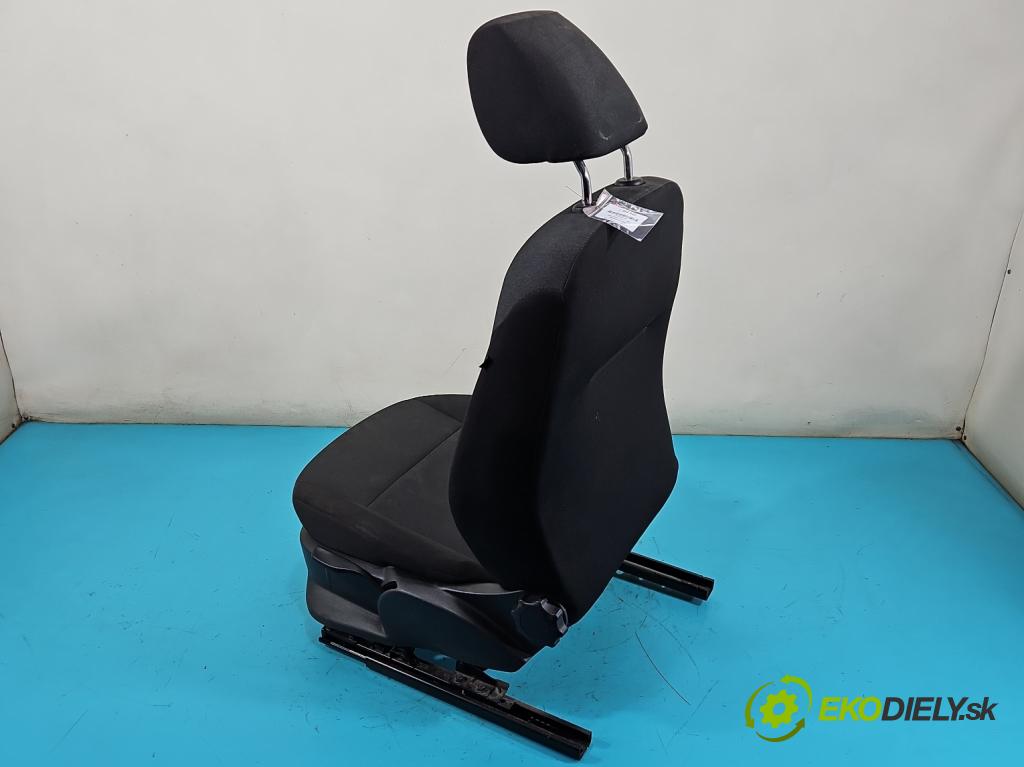 Skoda Fabia III 2014- 2021 1.0 MPI 60 HP manual 44 kW 999 cm3 5- Sedačka ľavý  (Sedačka, sedadlo)