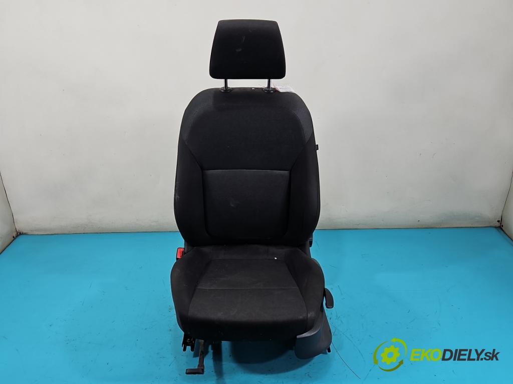 Skoda Fabia III 2014- 2021 1.0 MPI 60 HP manual 44 kW 999 cm3 5- Sedačka ľavý  (Sedačka, sedadlo)