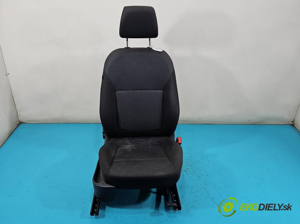 Skoda Fabia III 2014- 2021 1.0 MPI 60 HP manual 44 kW 999 cm3 5- Sedačka pravý  (Sedačka, sedadlo)