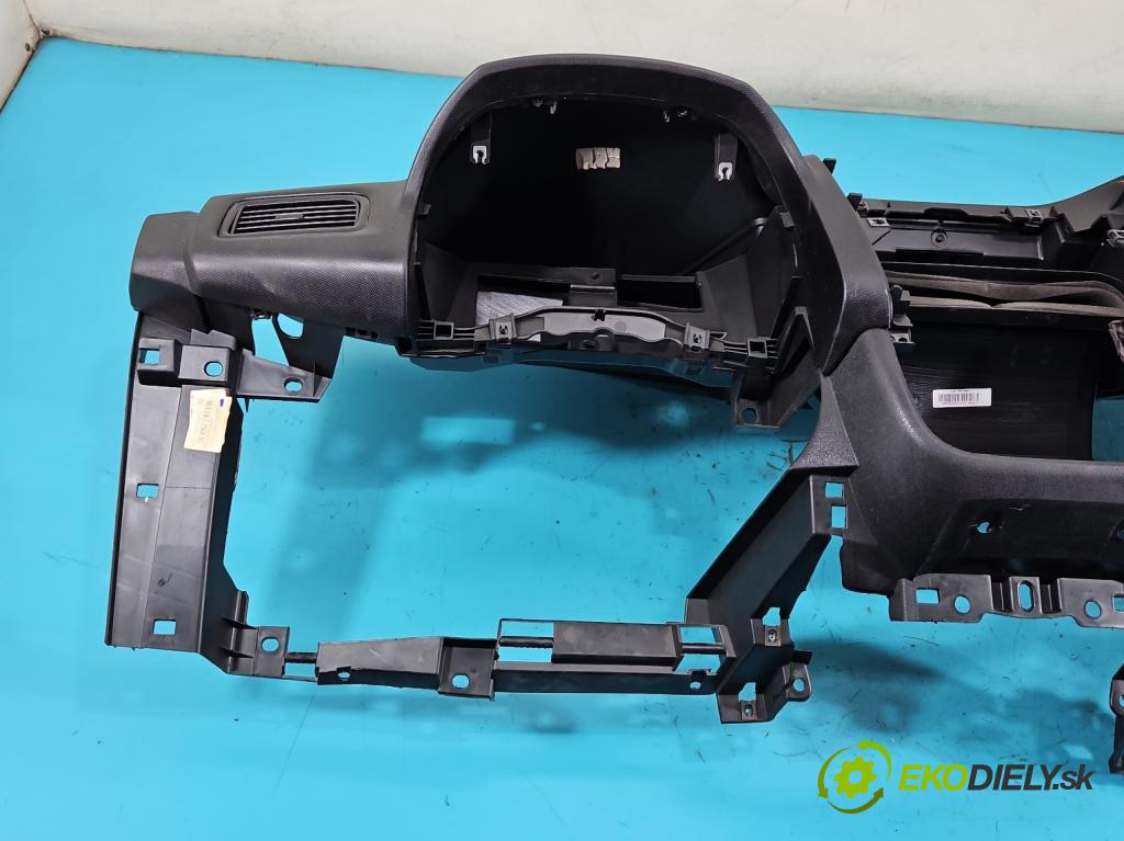 Opel Combo D 2011-2018 1.3 cdti 90 HP manual 66 kW 1251 cm3 5- kokpit,pristrojová doska rozdeľovacia 51812530