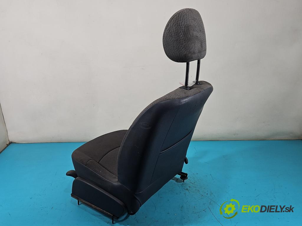 Renault Clio II 1998-2012 1.5 dci 65 HP manual 48 kW 1461 cm3 5- Sedačka ľavý  (Sedadlo)