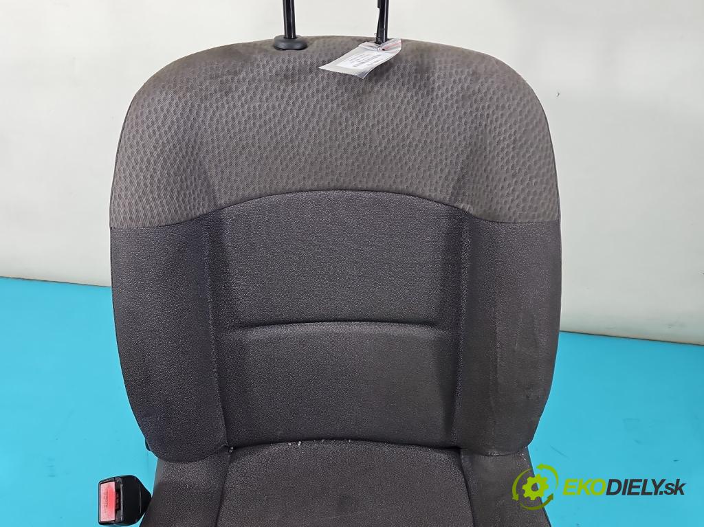 Renault Clio II 1998-2012 1.5 dci 65 HP manual 48 kW 1461 cm3 5- Sedačka ľavý  (Sedadlo)