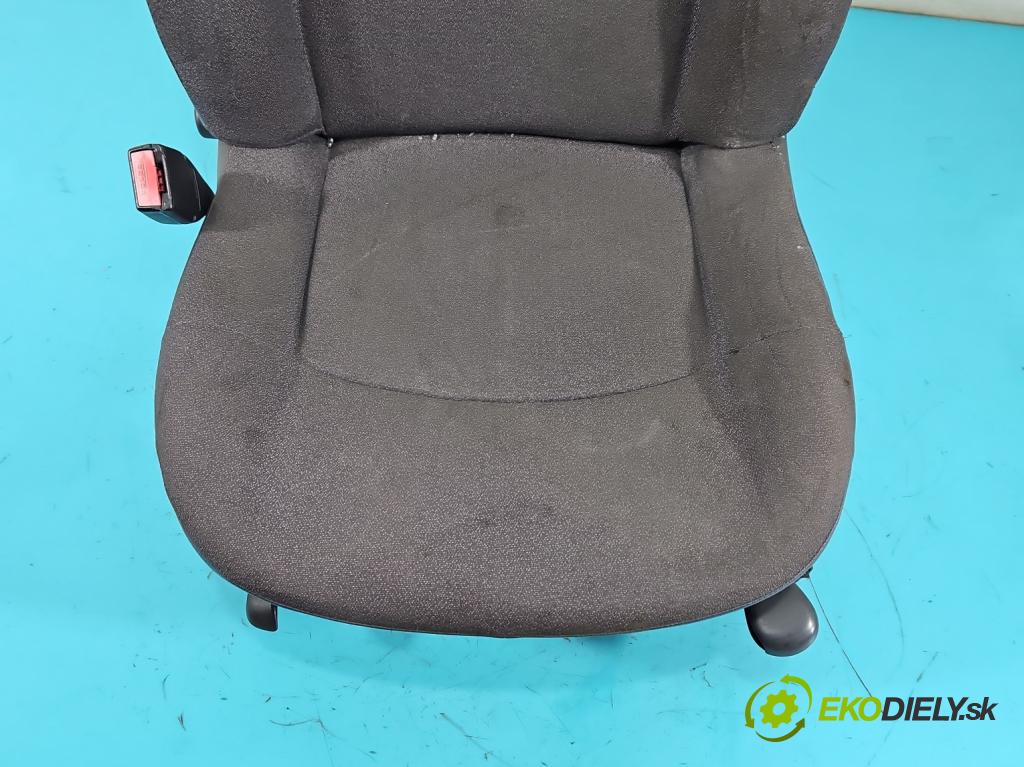 Renault Clio II 1998-2012 1.5 dci 65 HP manual 48 kW 1461 cm3 5- Sedačka ľavý  (Sedadlo)