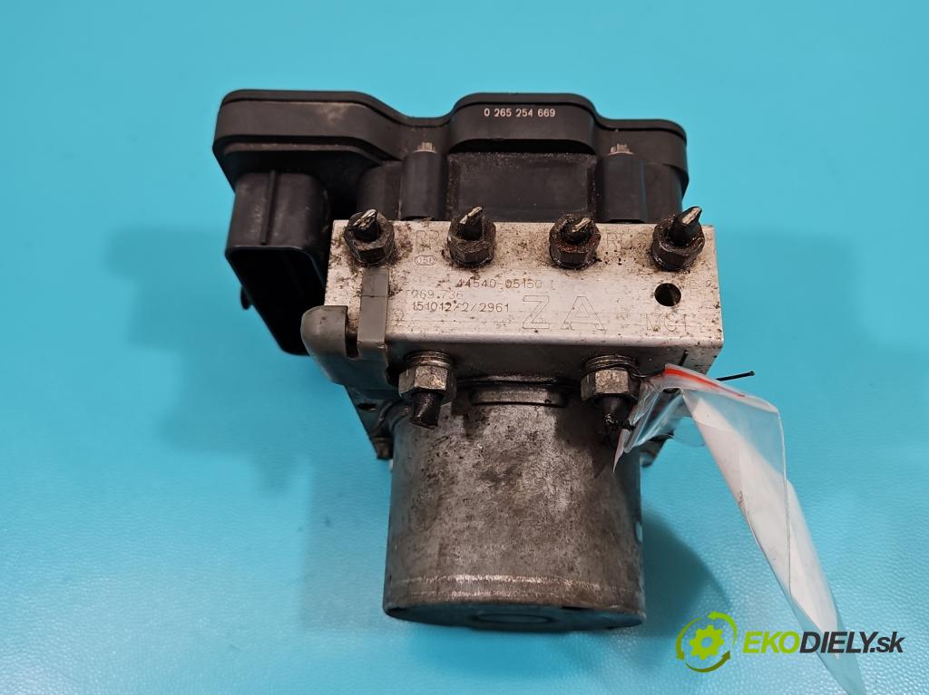 Toyota Avensis III T27 2009-2018 2.0 D4D 143 HP manual 105 kW 1995 cm3 5- čerpadlo abs 44540-05150 (Pumpa ABS)