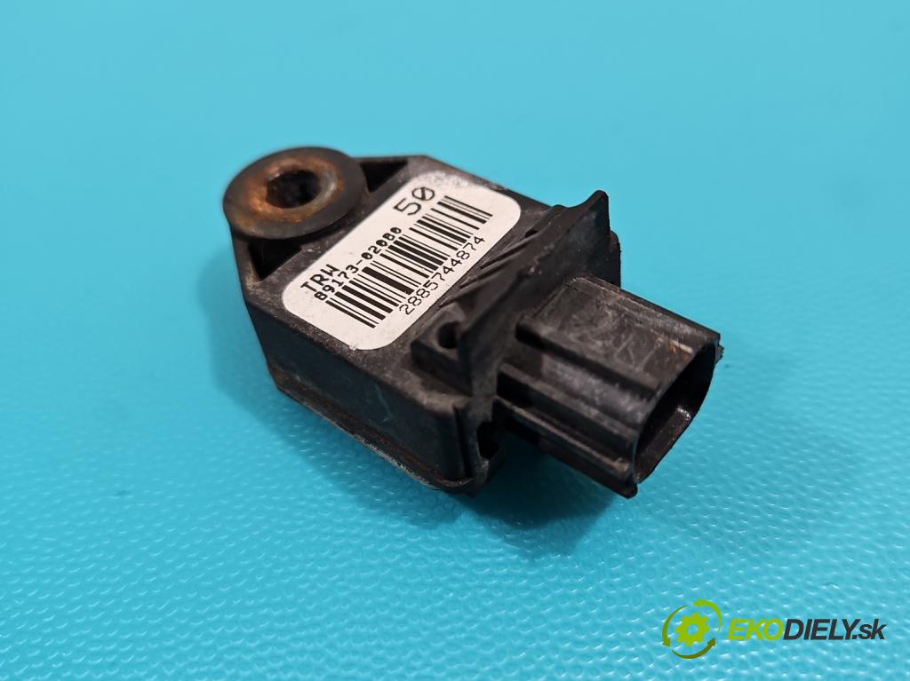 Toyota Avensis III T27 2009-2018 2.0 D4D 143 HP manual 105 kW 1995 cm3 5- snímač šokovat: 89173-02080 (Snímač nárazu)