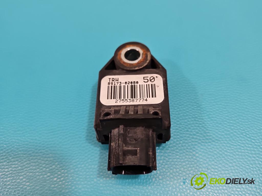 Toyota Avensis III T27 2009-2018 2.0 D4D 143 HP manual 105 kW 1995 cm3 5- snímač šokovat: 89173-02080 (Snímač nárazu)