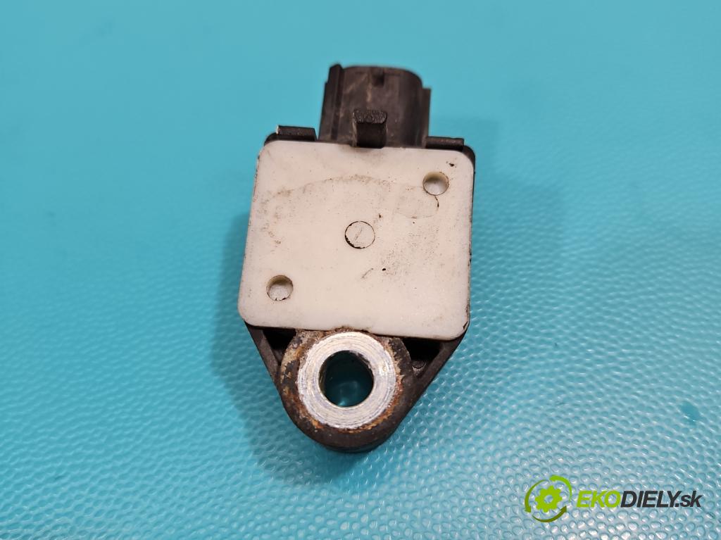 Toyota Avensis III T27 2009-2018 2.0 D4D 143 HP manual 105 kW 1995 cm3 5- snímač šokovat: 89173-02080 (Snímač nárazu)