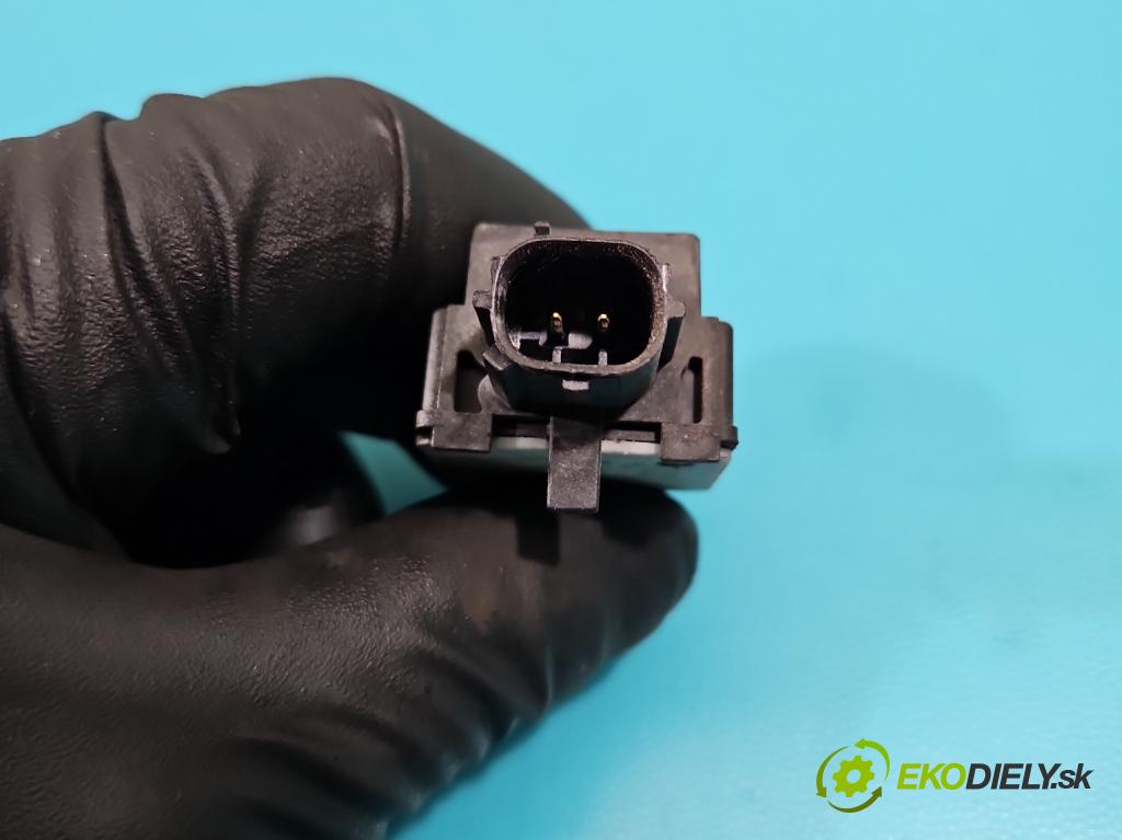 Toyota Avensis III T27 2009-2018 2.0 D4D 143 HP manual 105 kW 1995 cm3 5- snímač šokovat: 89173-02080 (Snímač nárazu)