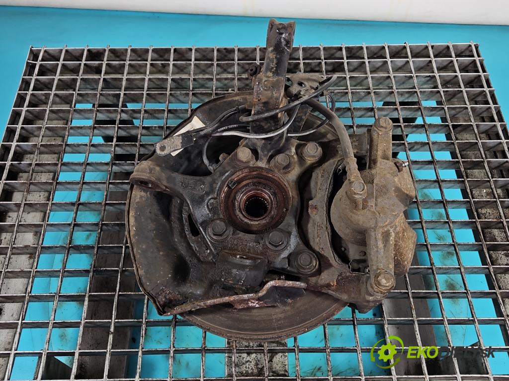 Toyota Avensis III T27 2009-2018 2.0 D4D 143 hp manual 105 kW 1995 cm3 5- náboj levé  (Náboje)