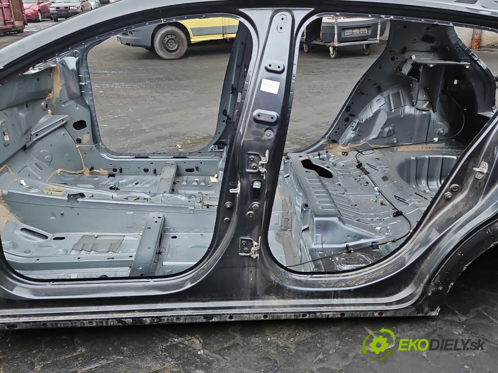 Dacia Sandero III 2020- 1.0 SCe 91KM manual 67 kW 999 cm3 5- práh levý  (Ostatní)