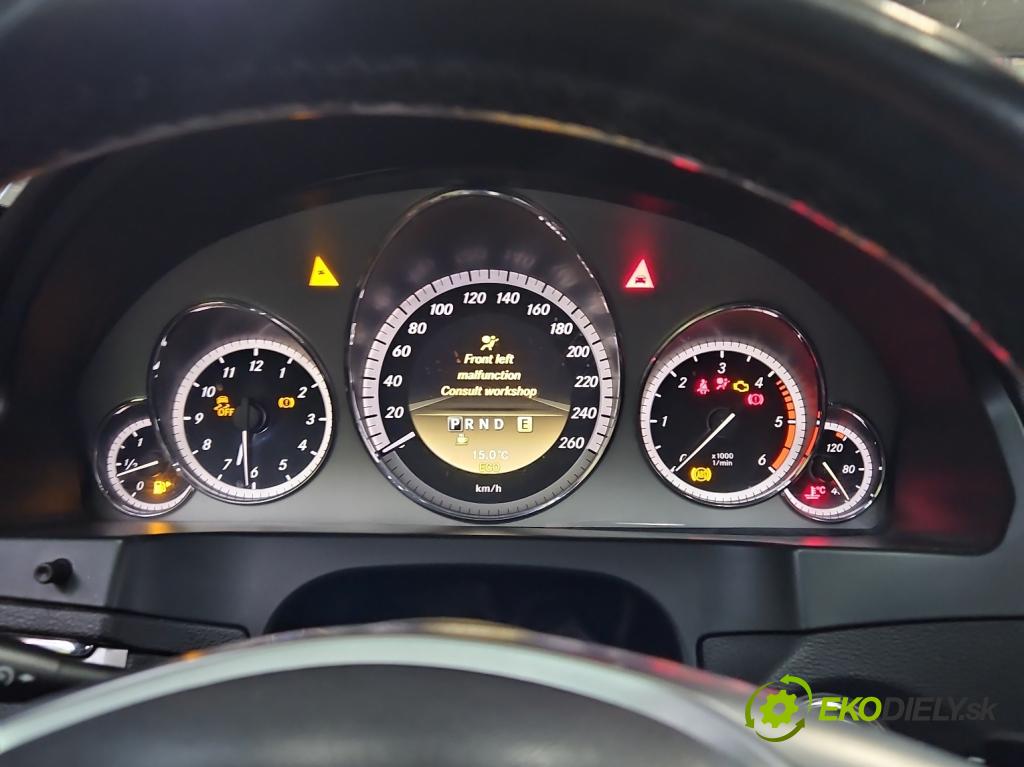 Mercedes E C207/ A207 3.0 cdi 265KM automatic 195 kW 2987 cm3 2- prístrojovka/ budíky A2129004113 (Prístrojová doska, displej)