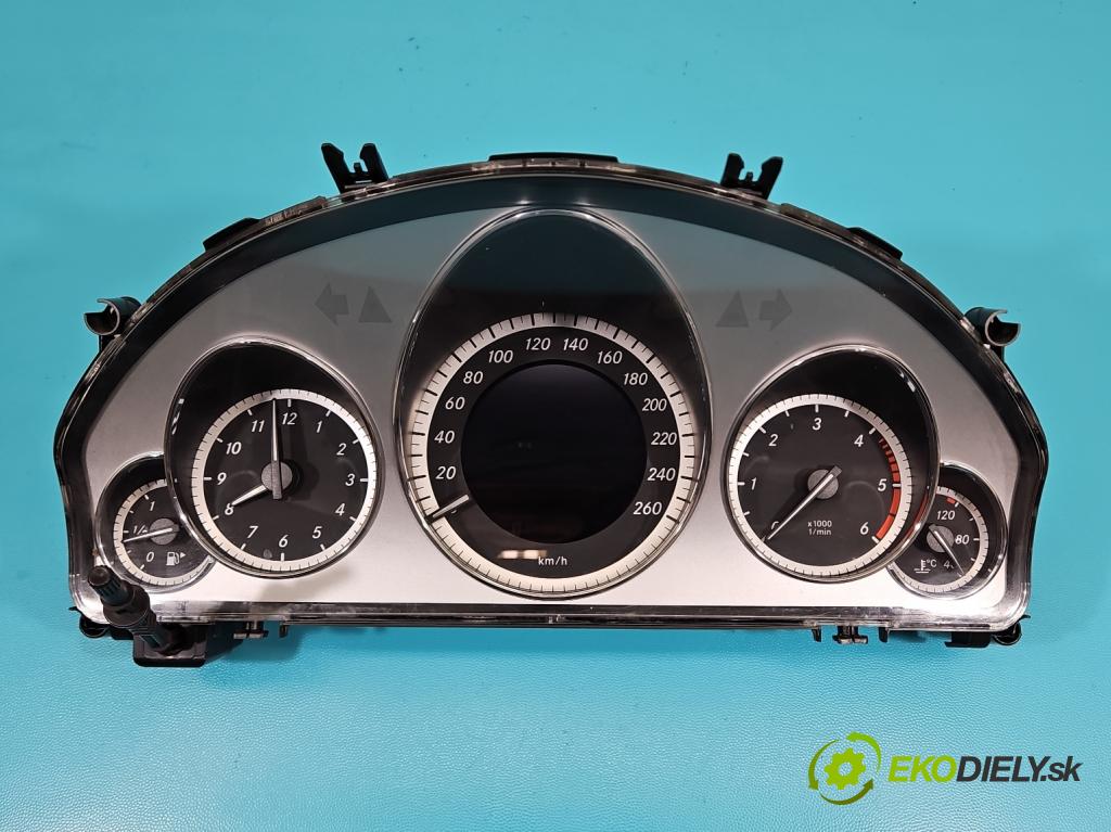 Mercedes E C207/ A207 3.0 cdi 265KM automatic 195 kW 2987 cm3 2- prístrojovka/ budíky A2129004113 (Prístrojová doska, displej)