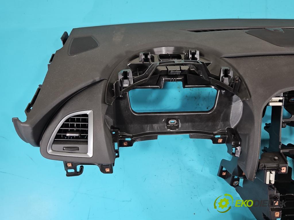 Opel Astra IV 2009-2015 1.6 16V 116 HP manual 85 kW 1598 cm3 5- kokpit,pristrojová doska rozdeľovacia