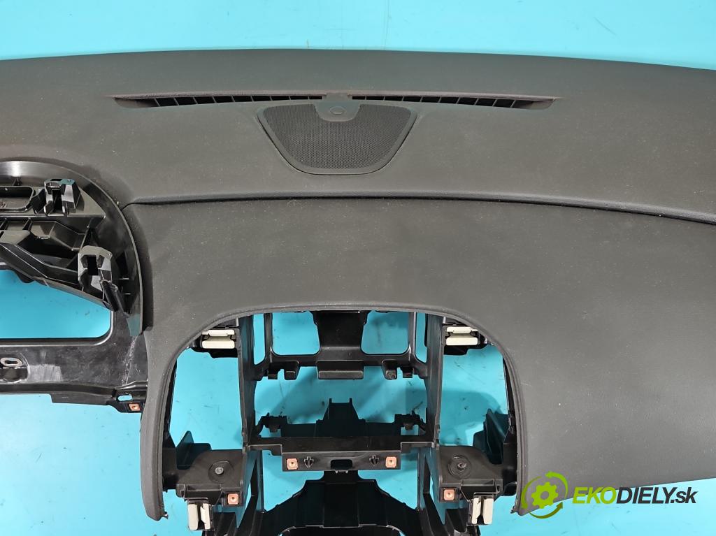 Opel Astra IV 2009-2015 1.6 16V 116 HP manual 85 kW 1598 cm3 5- kokpit,pristrojová doska rozdeľovacia