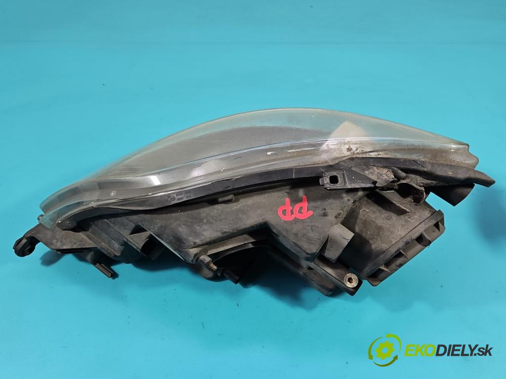 Vw Golf plus 1.6 SR 102 HP manual 75 kW 1595 cm3 5- Reflektor: pravý 5M1941006B (Svetlo predné pravé)