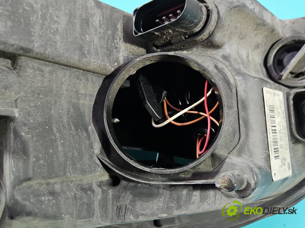 Vw Golf plus 1.6 SR 102 HP manual 75 kW 1595 cm3 5- Reflektor: pravý 5M1941006B (Svetlo predné pravé)