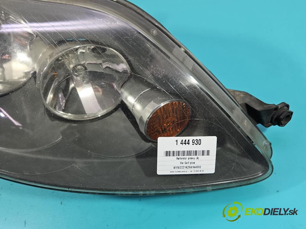 Vw Golf plus 1.6 SR 102 HP manual 75 kW 1595 cm3 5- Reflektor: pravý 5M1941006B (Svetlo predné pravé)