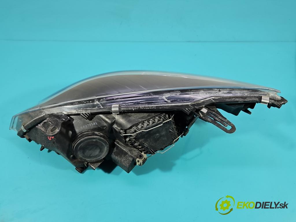 Renault Megane III 2008-2016 1.5 dci 106 HP manual 78 kW 1461 cm3 5- Reflektor: pravý  (Svetlo predné pravé)