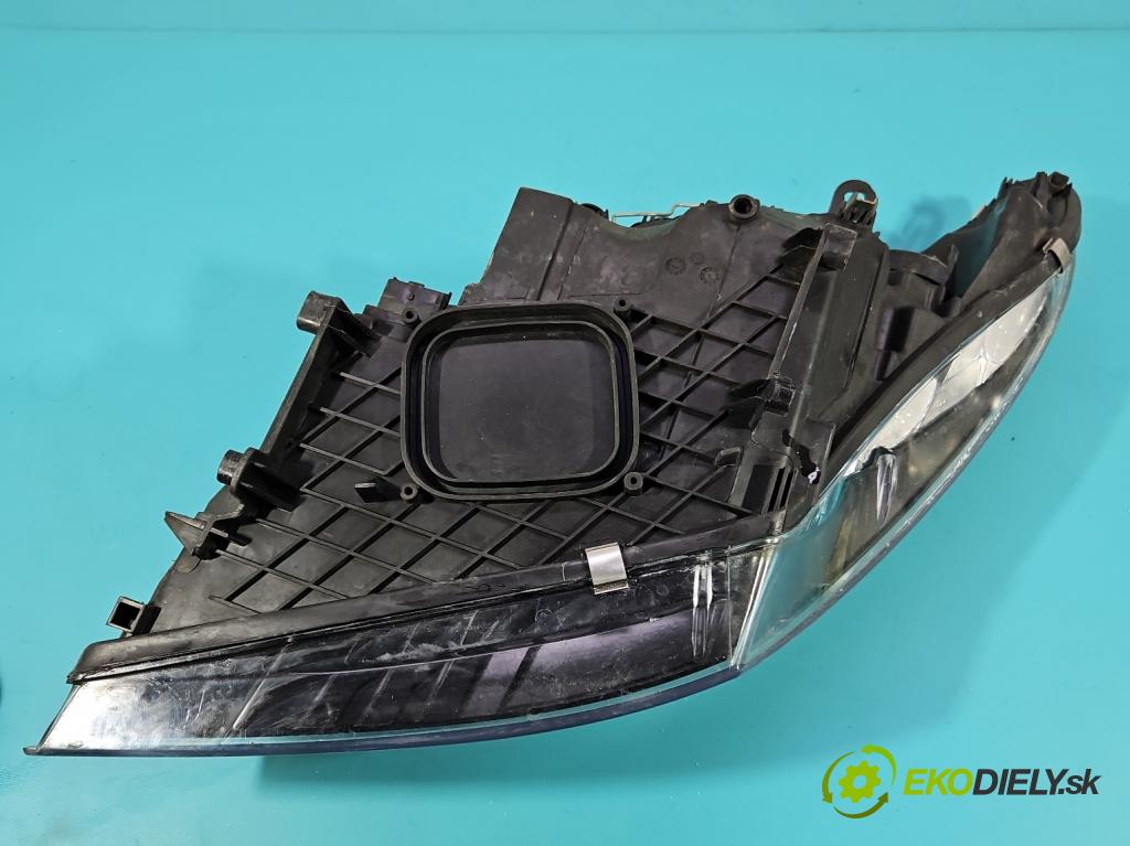 Renault Megane III 2008-2016 1.5 dci 106 HP manual 78 kW 1461 cm3 5- Reflektor: pravý  (Svetlo predné pravé)