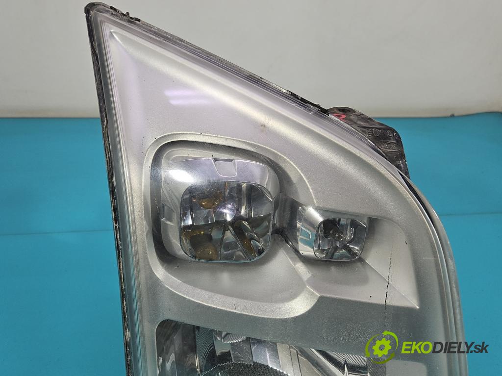 Ford Transit 2006-2013 2.2 tdci 110 HP manual 81 kW 2198 cm3 5- Reflektor: pravý  (Svetlo predné pravé)