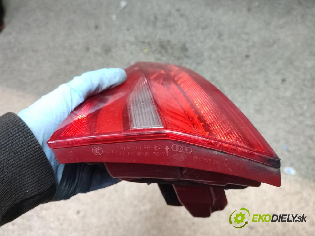 Audi A4 B8 2007-2015 1.8 TFSI 170 HP manual 125 kW 1798 cm3 4- svetlo / reflektor zadné pravé 8K5945094AC (Kľučka dverí ostatné)