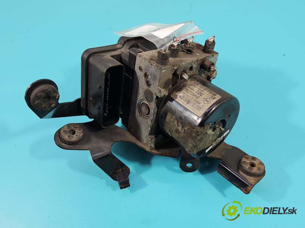 Renault Megane III 2008-2016 1.5 dci 106 HP manual 78 kW 1461 cm3 5- čerpadlo abs 476601563R (Pumpa ABS)