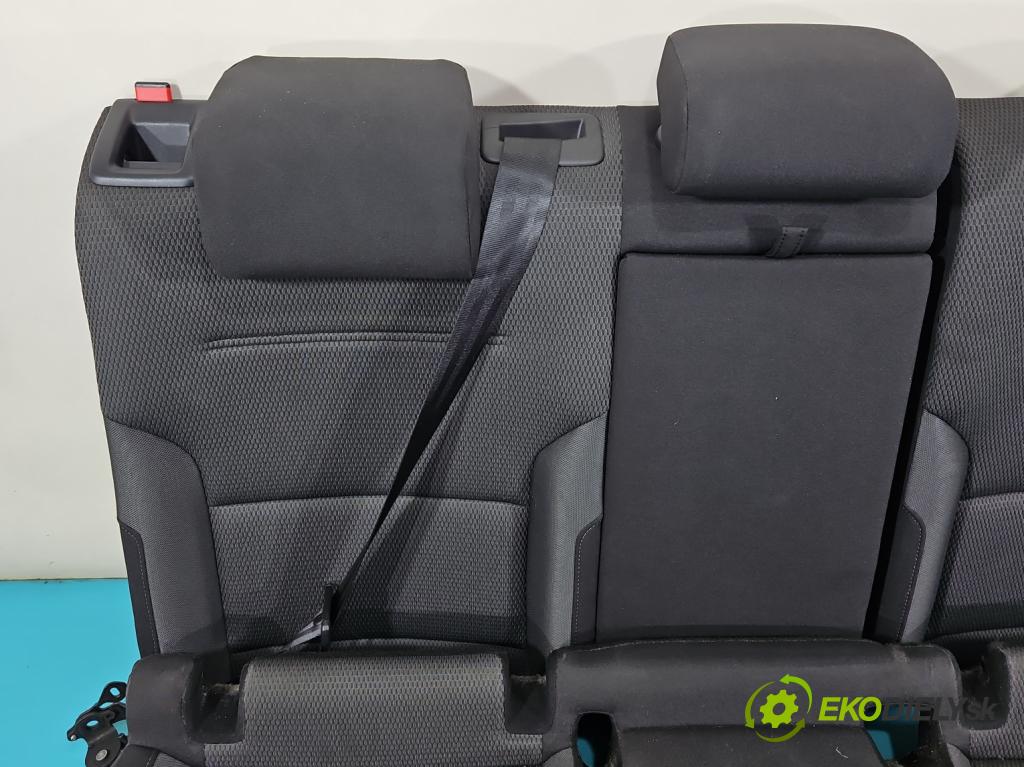 Vw Golf VII 2012-2020 1.6 tdi 110 hp manual 81 kW 1598 cm3 5- Pohovka: zadní  (Sedačky, sedadla)