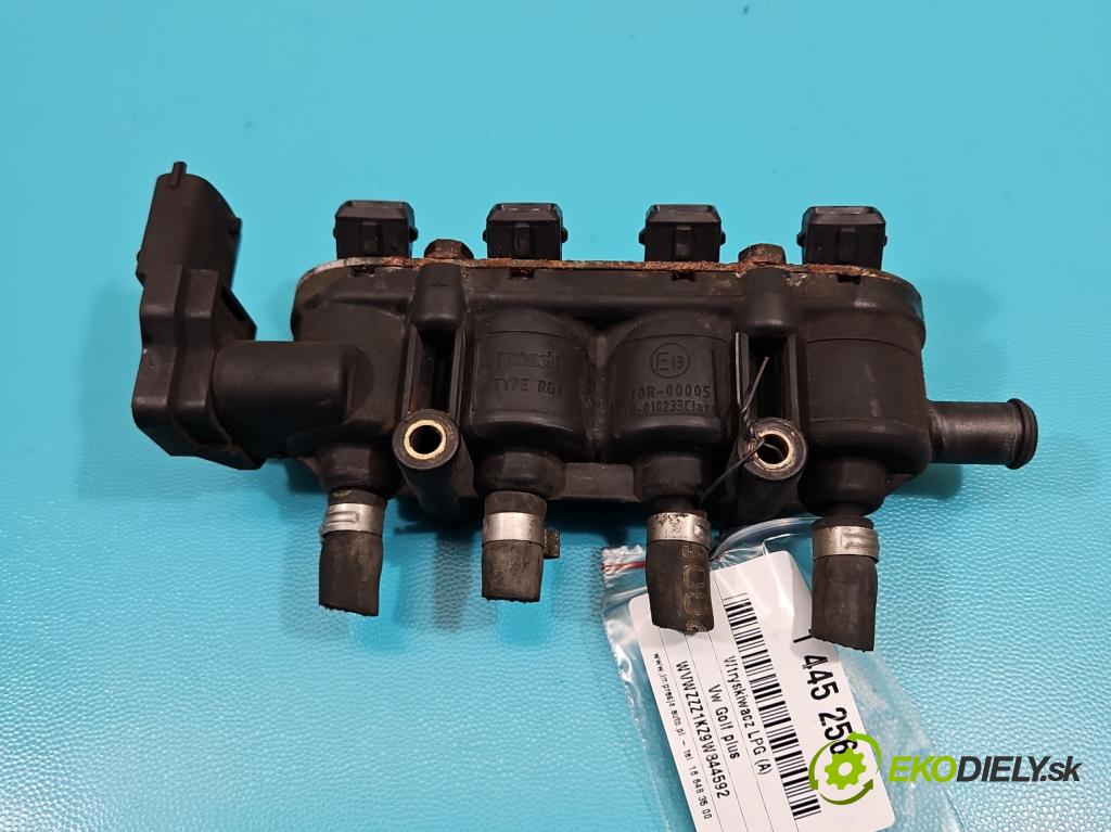 Vw Golf plus 1.6 SR 102 HP manual 75 kW 1595 cm3 5- vstrek LPG MED NIEBIESKIE